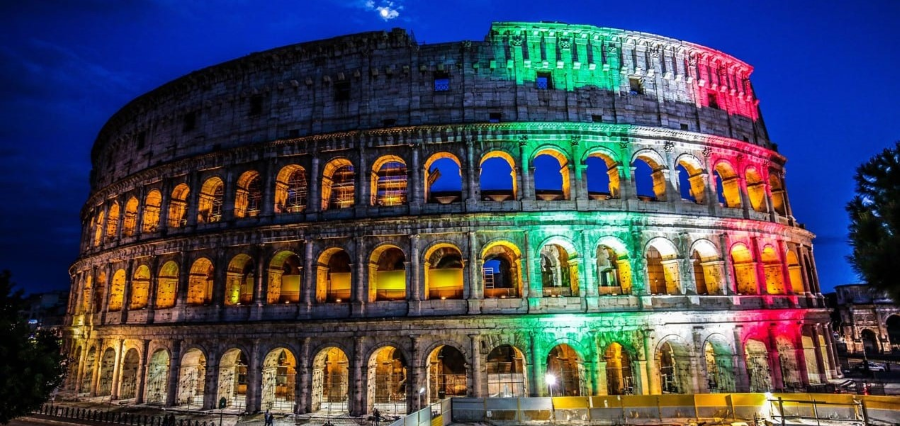 COLOSSEO COLORI BANDIERA.png